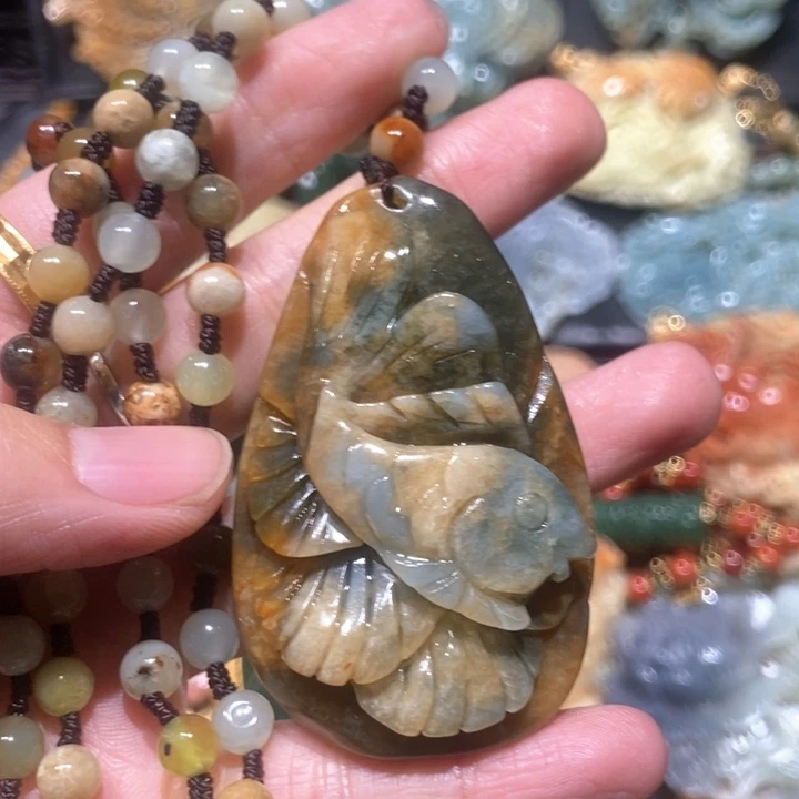 岫玉未镶嵌毛衣链