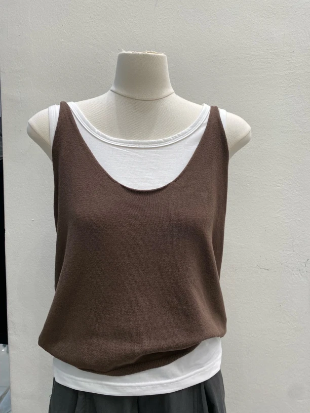 两件叠穿吊带背心