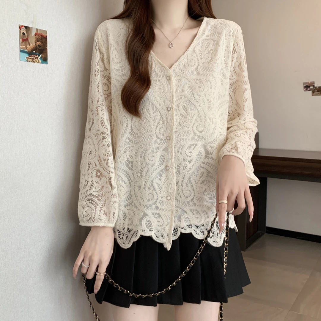 67075大码女装胖mm秋季蕾丝花边拼接减龄高端百搭V领长袖上衣
