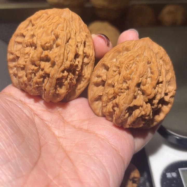 文玩核桃把件44麦穗虎头