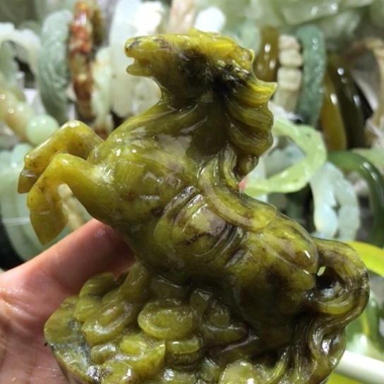 岫玉未镶嵌摆件摆件