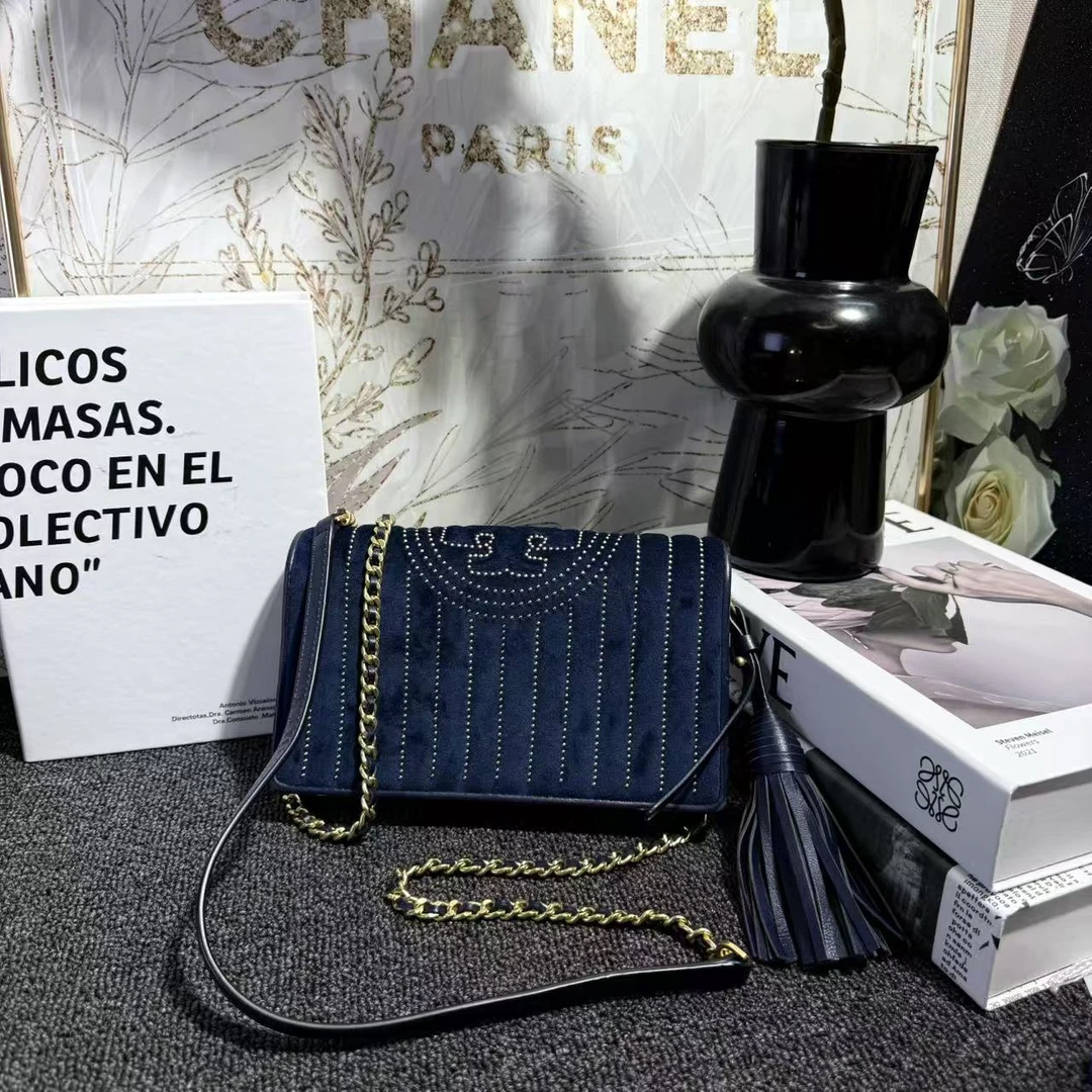 95新 TORY BURCH/汤丽柏琦 TB丝绒款单肩包G25100970尺寸20×12