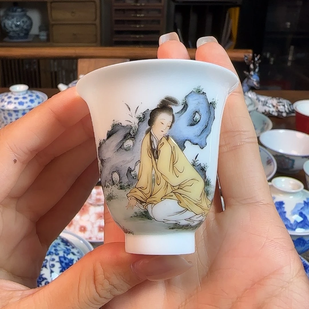 超薄胎粉彩仕女闻香杯手绘