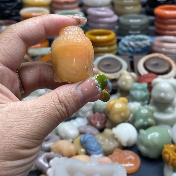 颈饰合金石英质玉
