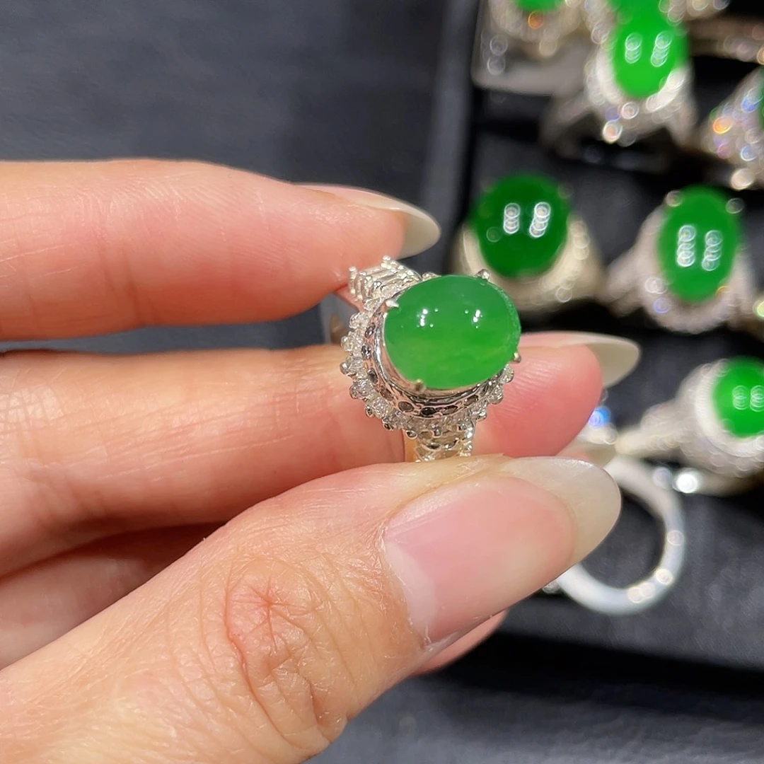 未镶嵌戒指翡翠戒指