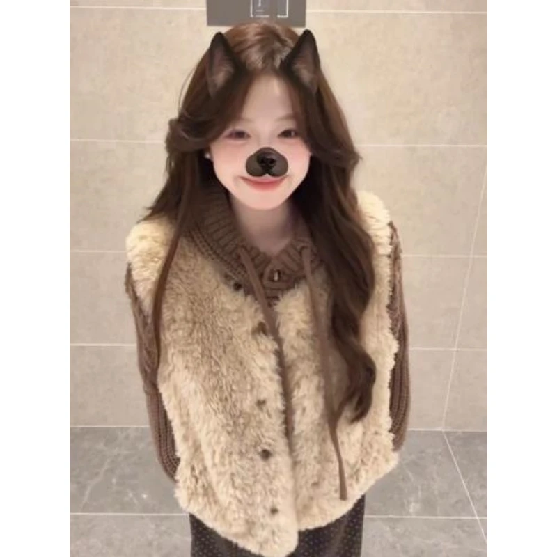 MARIE.COCO2025冬季新款今年流行爆款仿羊羔毛马甲麻花毛衣休闲裤