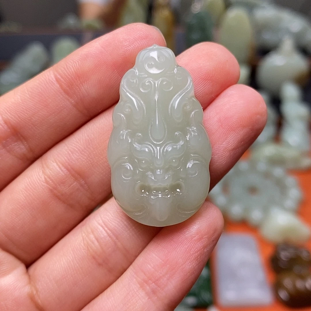 颈饰未镶嵌和田玉