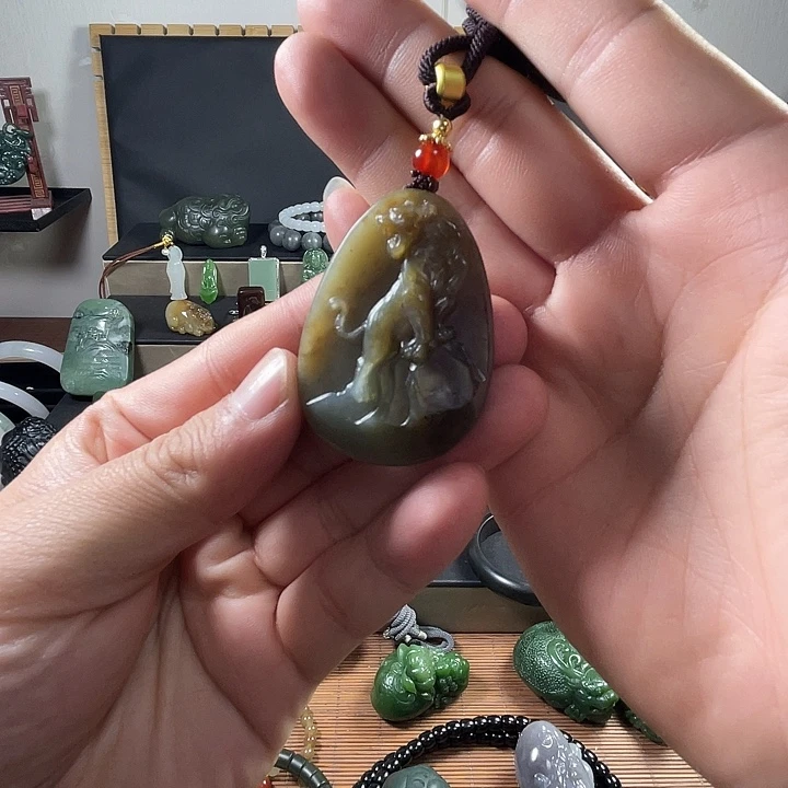 和田玉未镶嵌颈饰