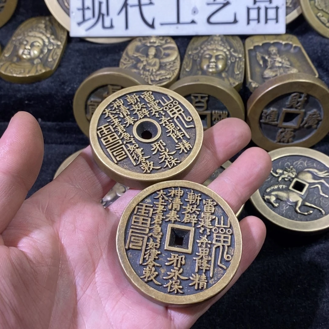 逍***君铜翻砂铸造现代工艺品