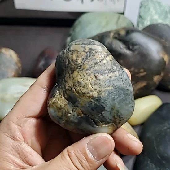 和田玉（糖玉）未镶嵌挂件
