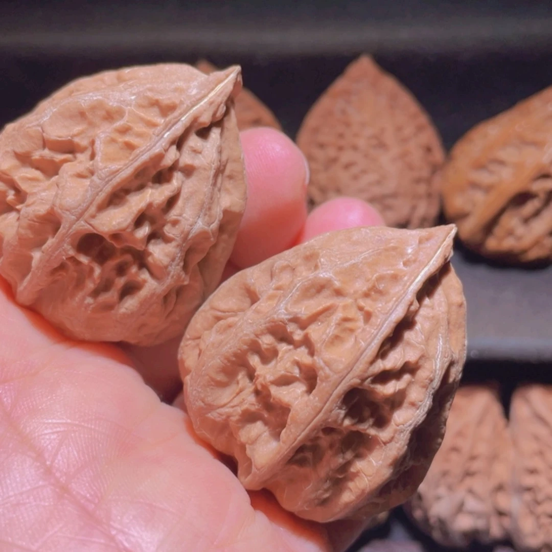 【闪购商品】文玩核桃把件东北楸子2