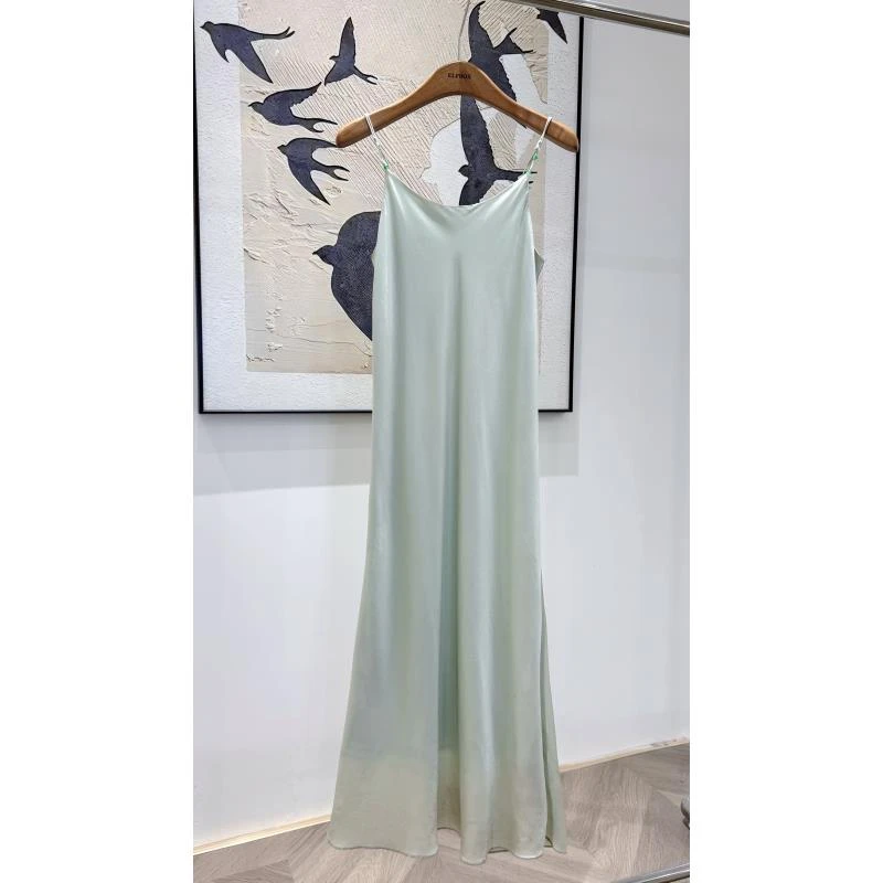 雪儿推荐 夏季气质百搭透气时尚律动莫兰迪三醋酸吊带连衣裙5083