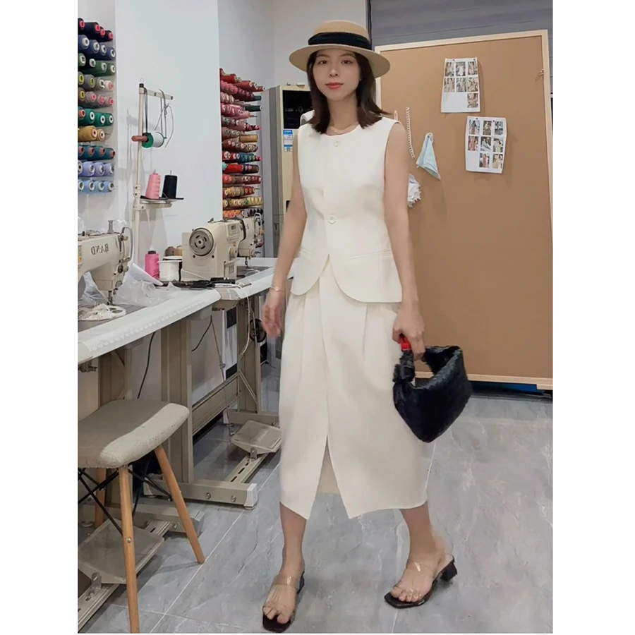 【白羽星空】优雅显瘦套装时尚两件套女设计感半身裙上衣休闲250402
