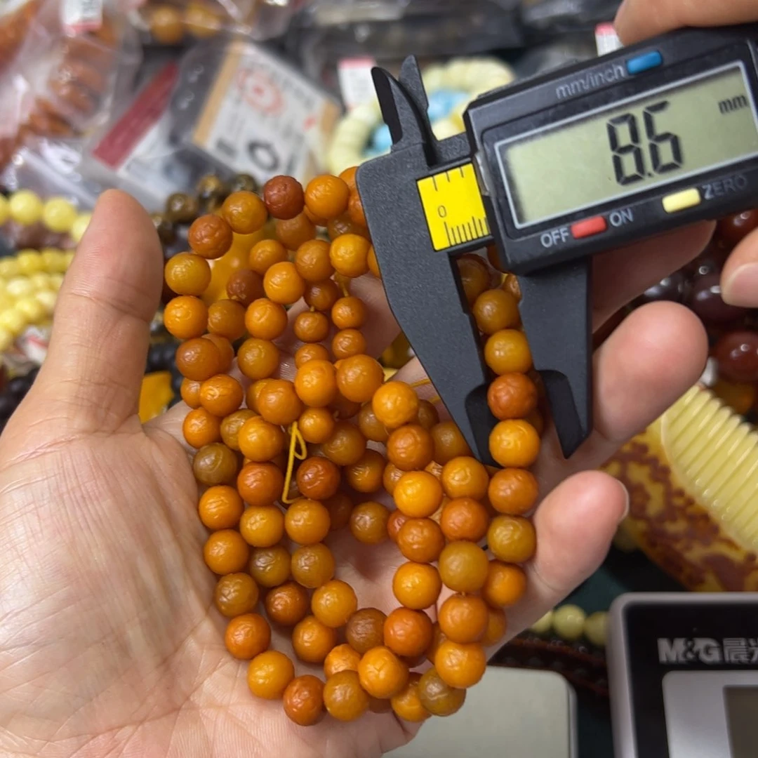 未镶嵌琥珀珠宝奇石77