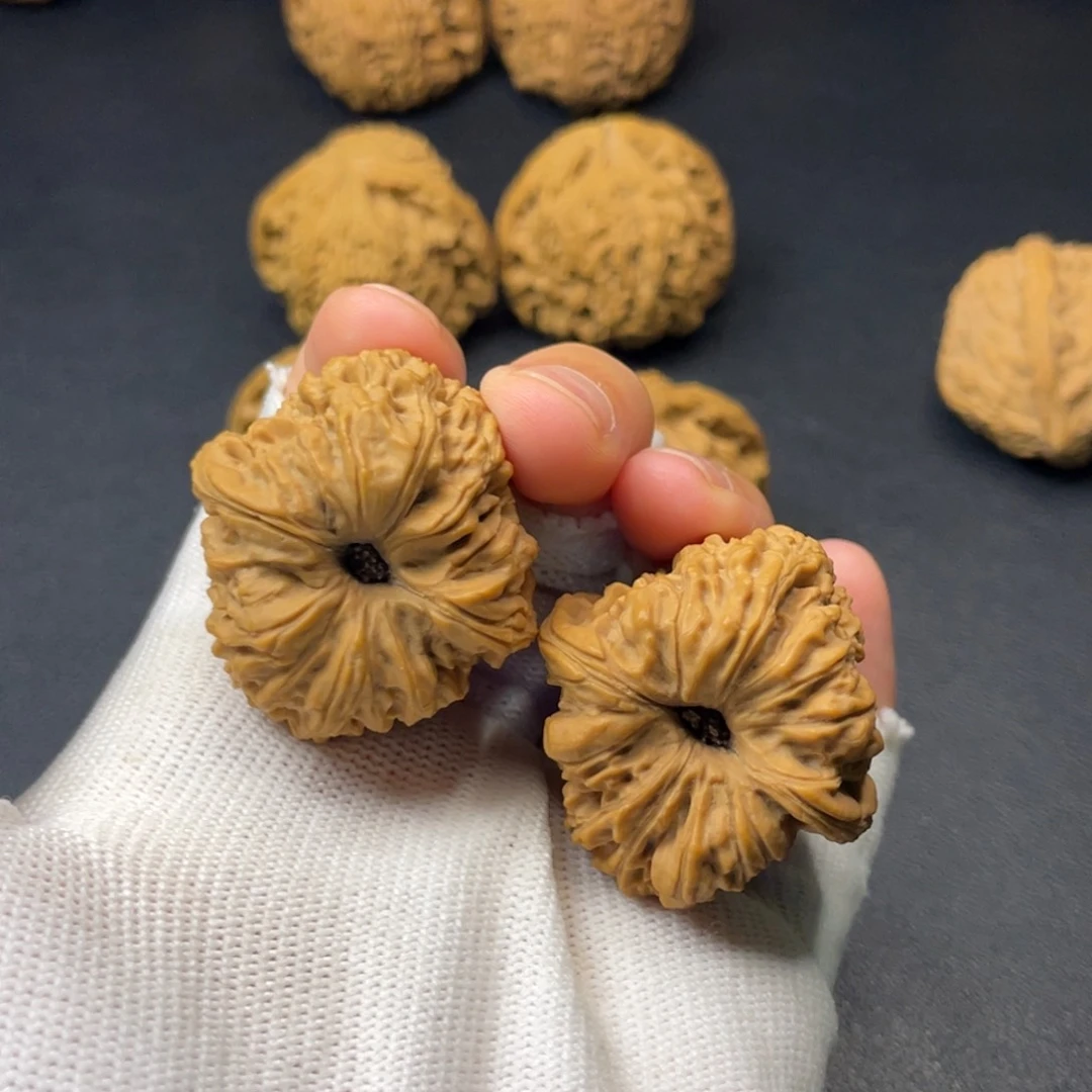 墨***5文玩核桃吊坠南疆石