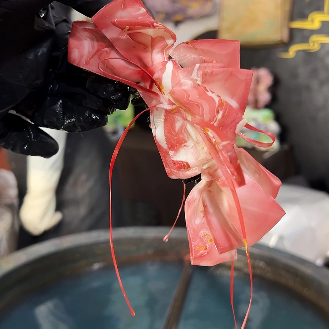 761蝴蝶飘带香蕉夹红金