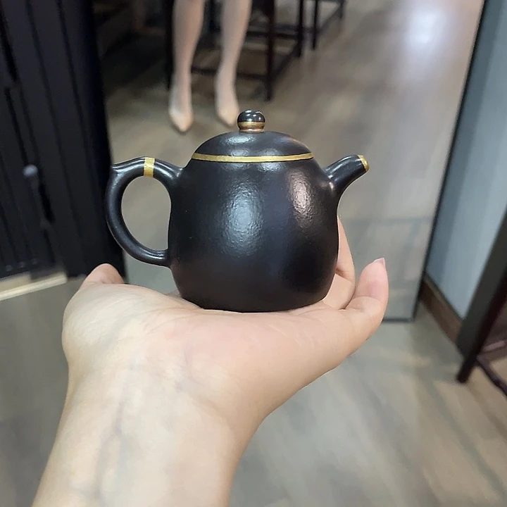 茶壶紫砂全手工打造