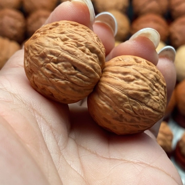 软***，核桃精品文玩核桃手捻