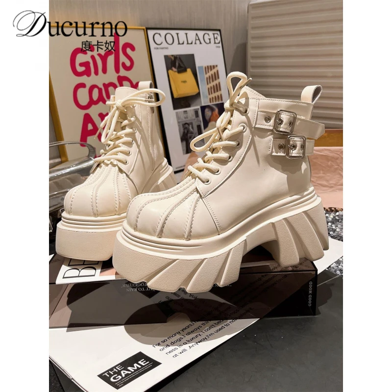 2025新款贝壳头系带金属扣厚底松糕超高跟9cm网红马丁靴女款春秋