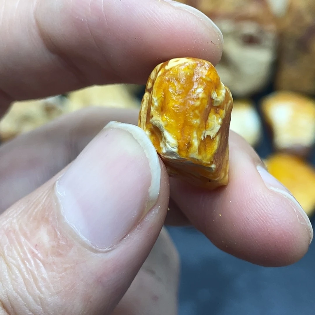 定制琥珀未镶嵌定制