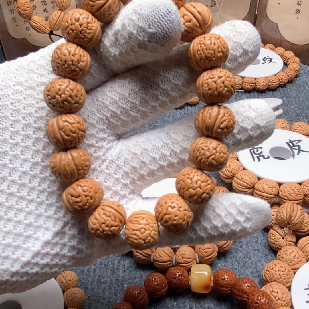 帖***儿吊坠桃核精品桃核