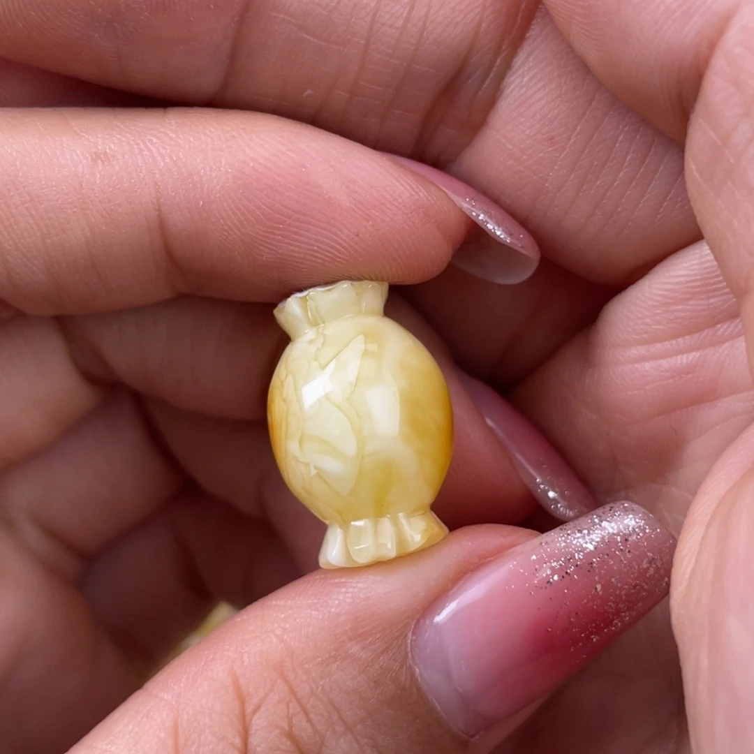 琥珀裸石未镶嵌蜜蜡