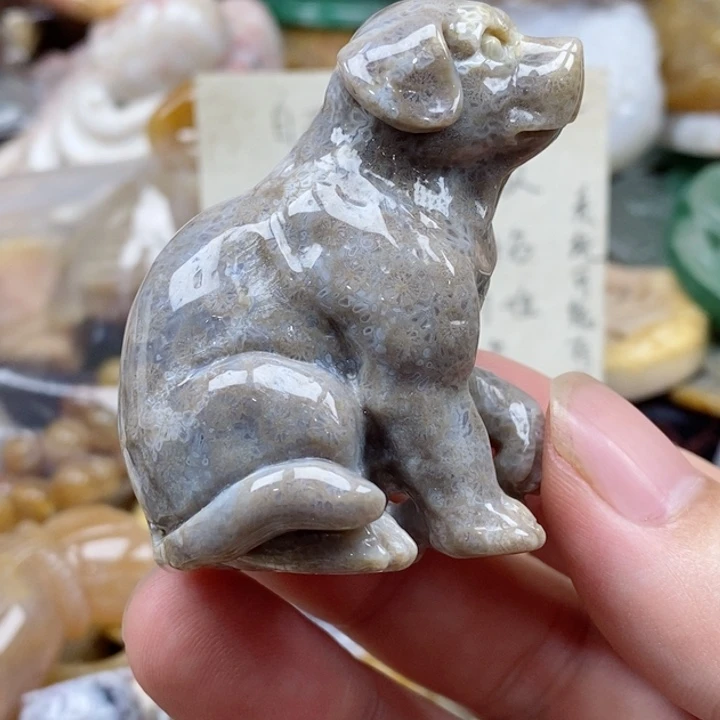 石英质玉未镶嵌颈饰
