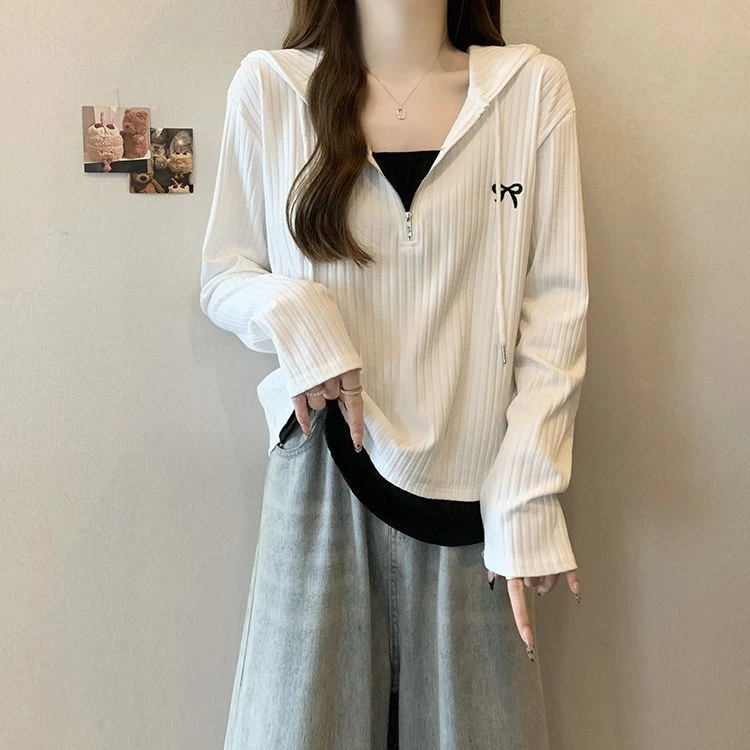 大码纹理感坑条假两件连帽上衣女2025秋季新款宽松显瘦长袖t恤女