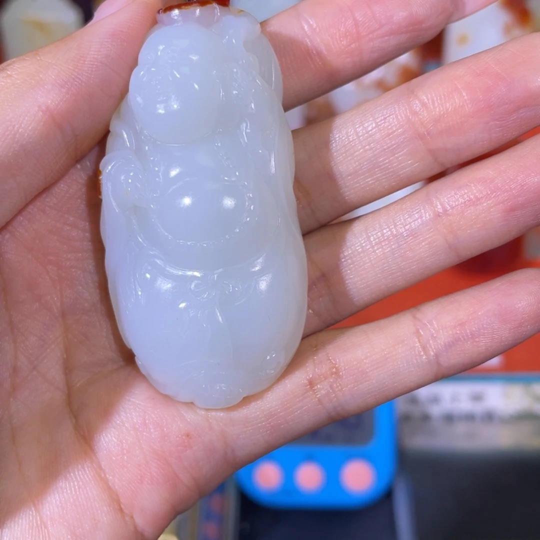 燕***。未镶嵌和田玉把件