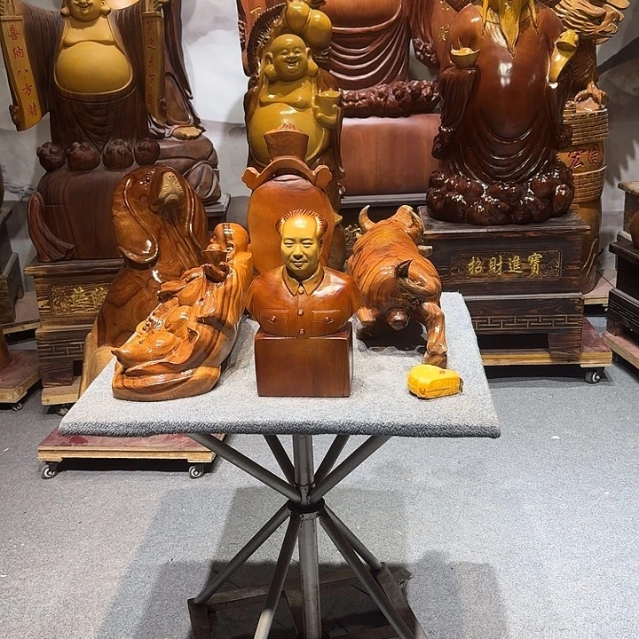 冯***祥香樟木香樟木领袖摆件