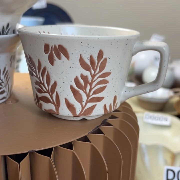 碗浮雕花咖啡杯一个装