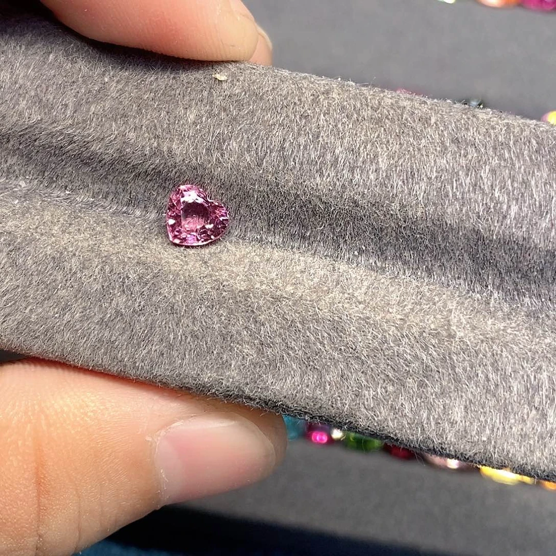 裸石碧玺未镶嵌碧玺