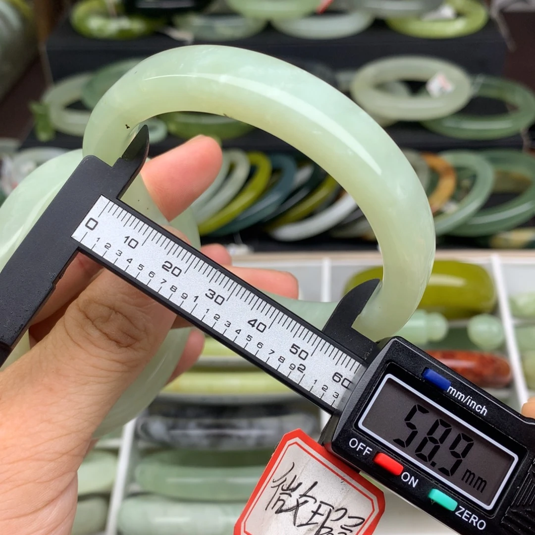 未镶嵌蛇纹石玉手镯704