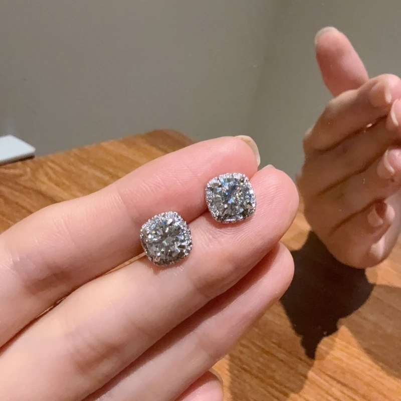 H162 精美珠宝耳钉