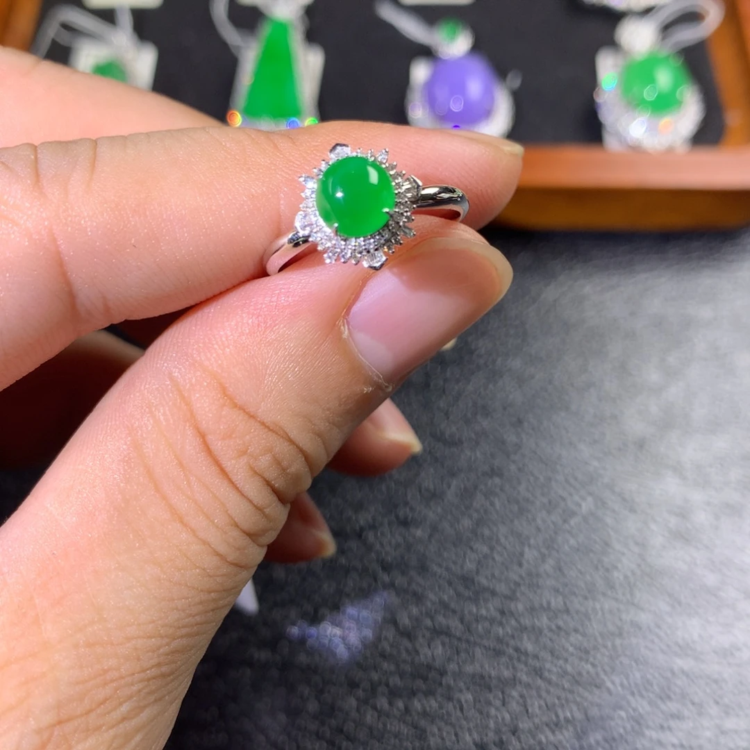 翡翠18K金镶嵌戒指翡翠