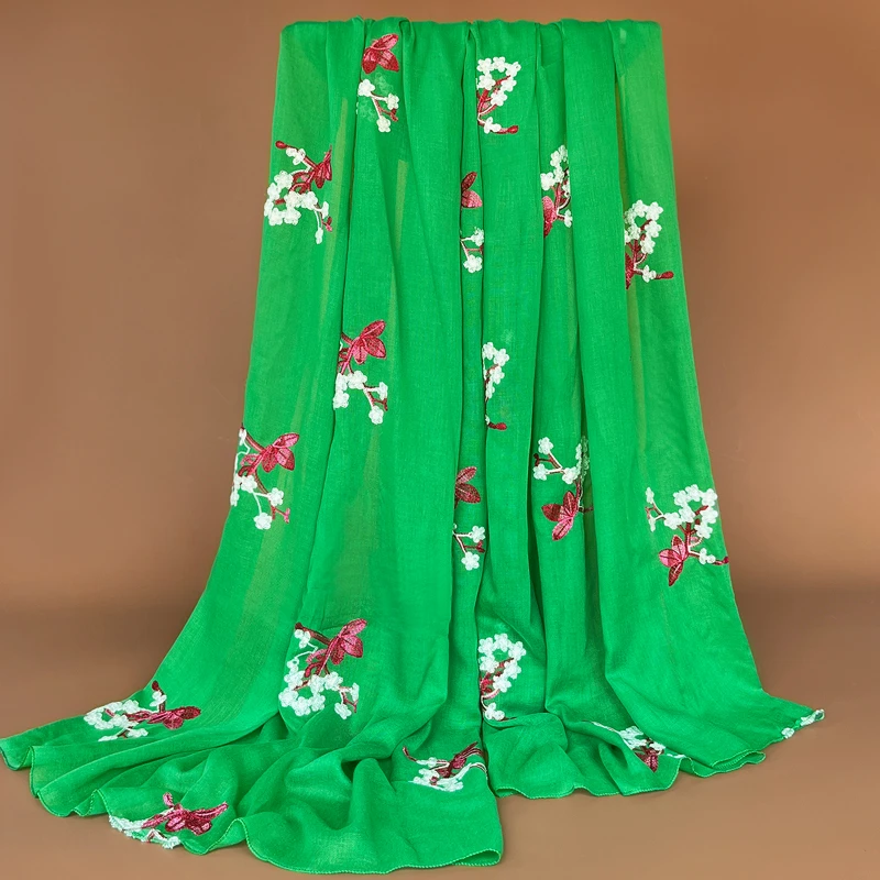 锦心织秋冬新款绿色绣花围巾女刺绣时尚两用丝巾披肩长款保暖纱巾