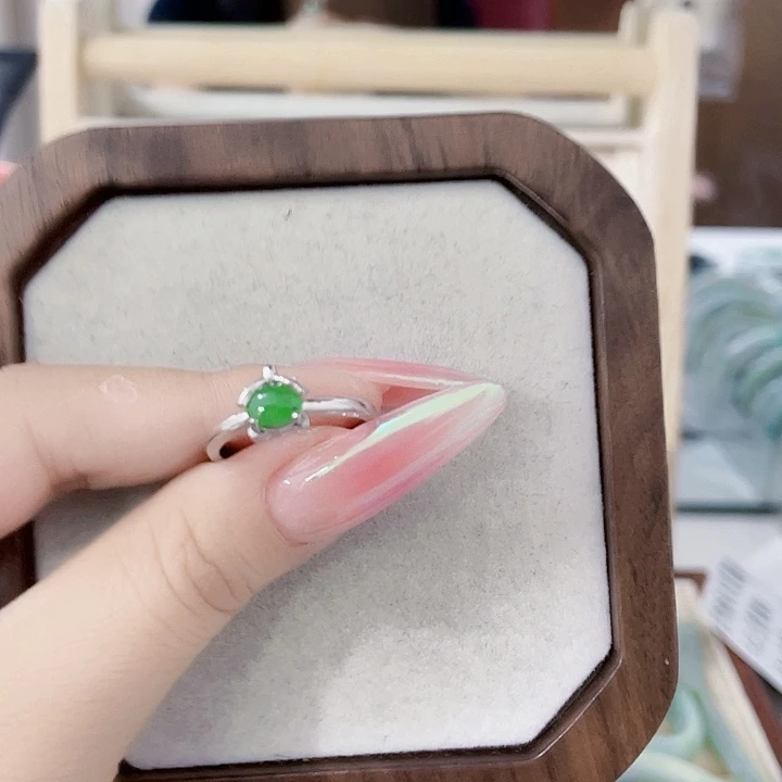 翡翠未镶嵌颈饰天然翡翠Ａ货