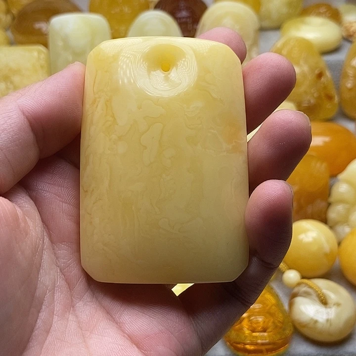 琥珀颈饰未镶嵌琥珀蜜蜡吊坠