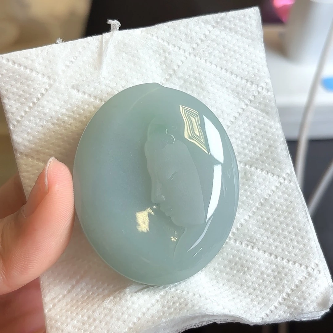 翡翠未镶嵌颈饰佛