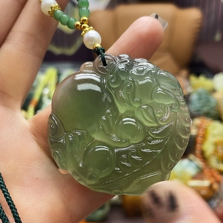 蛇纹石玉未镶嵌挂件