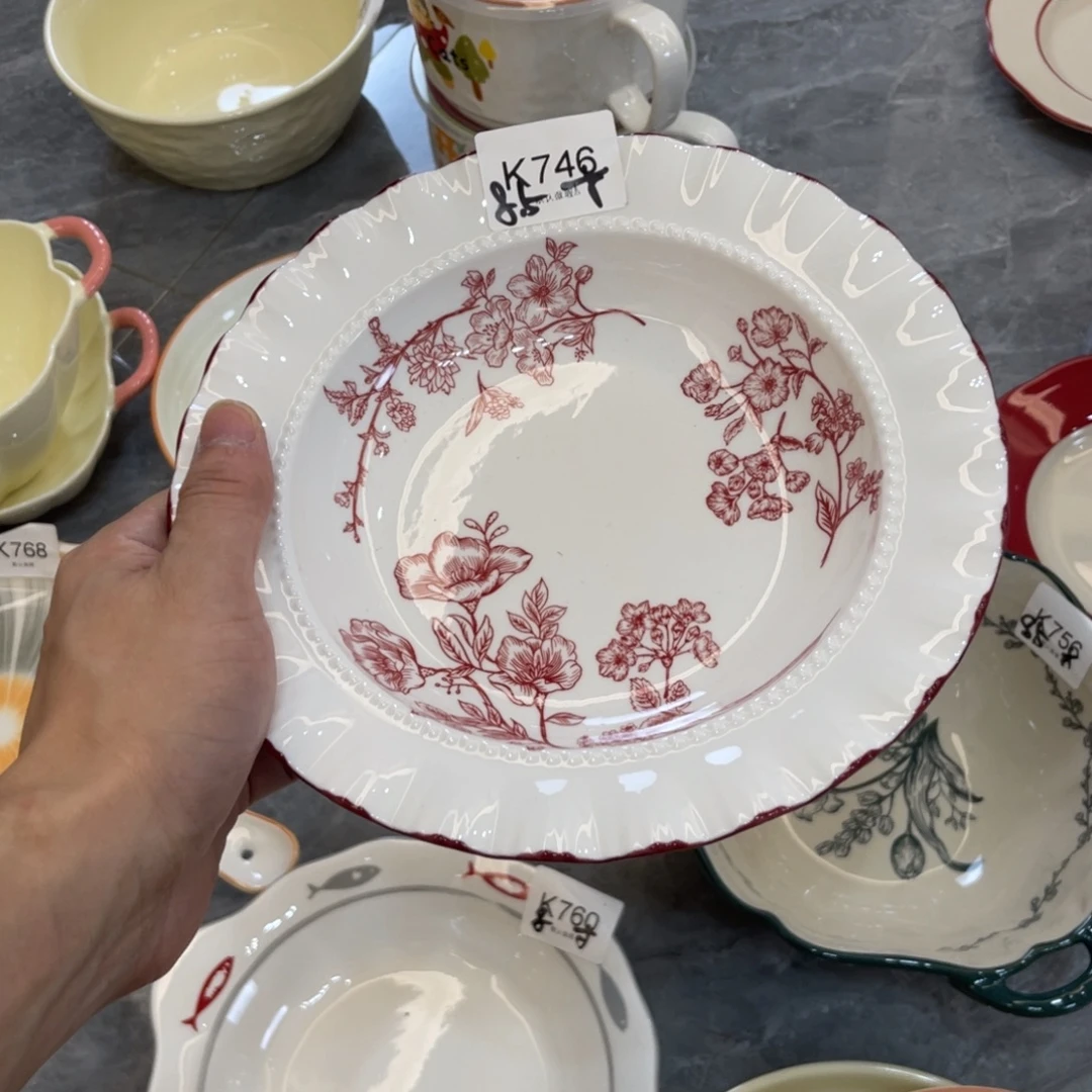 陶瓷微瑕餐具介意勿拍，满18飞！