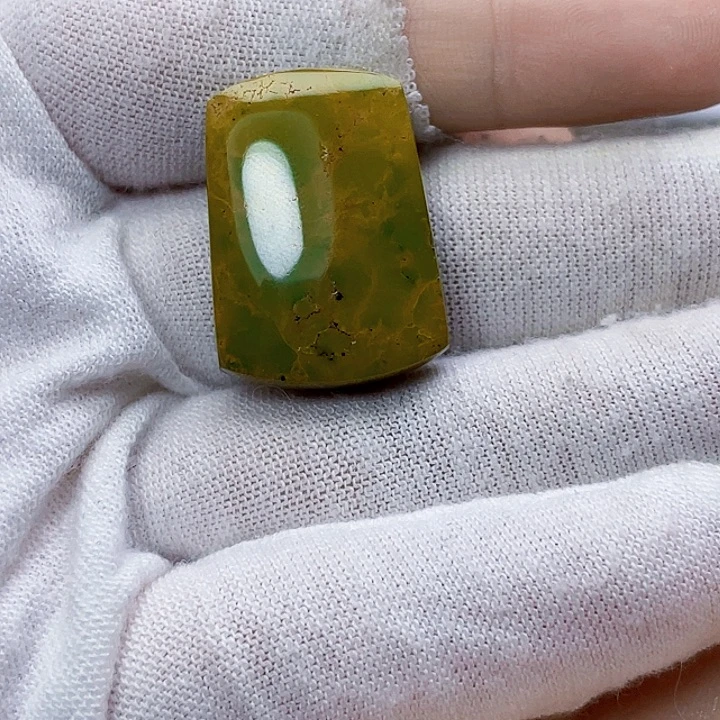 绿松石未镶嵌饰品