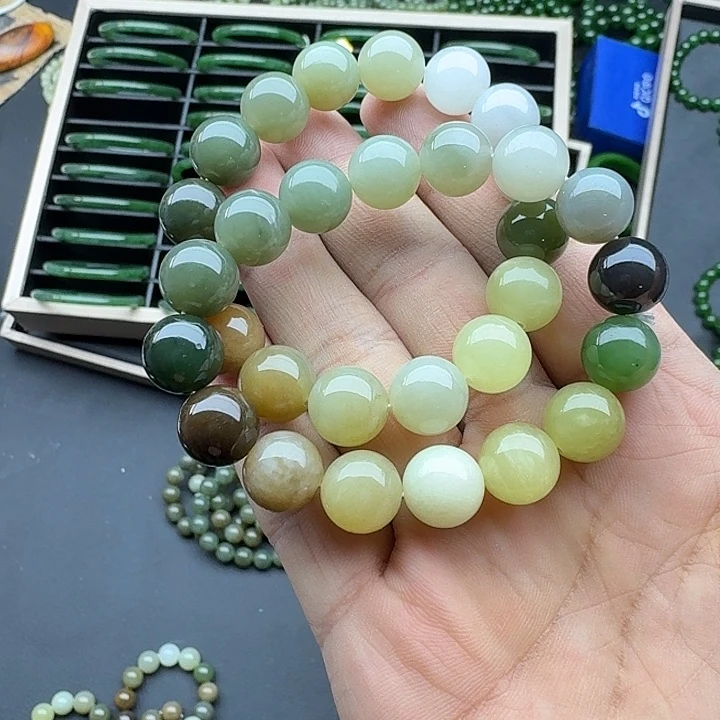 和田玉未镶嵌颈饰多宝卡12