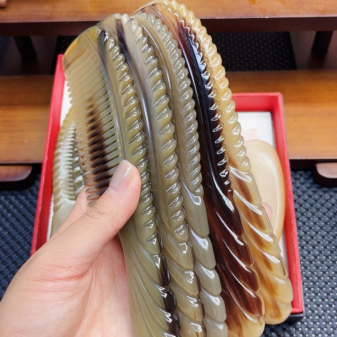 手工制作牛角梳子