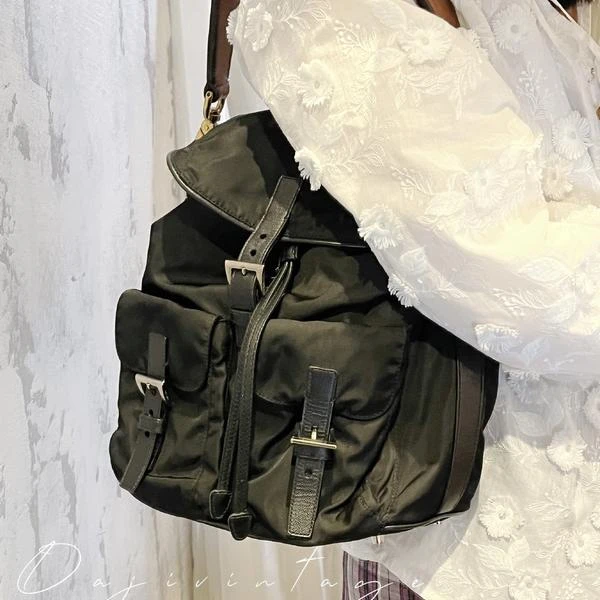 大吉中古/Prada黑银25手提款降落伞书包