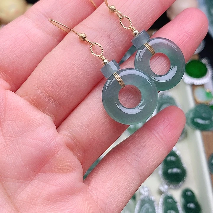 颈饰未镶嵌翡翠吊坠