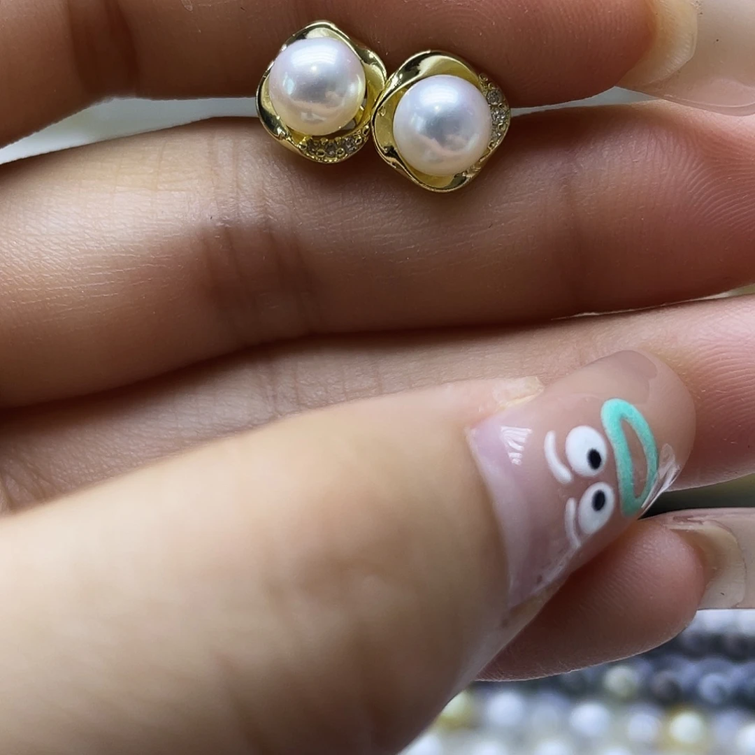 未镶嵌淡水珍珠耳饰