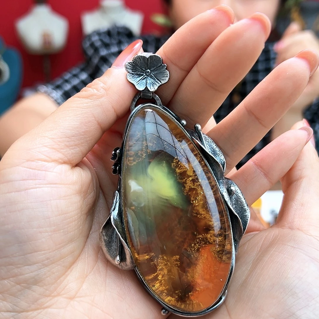 琥珀手镯未镶嵌吊坠