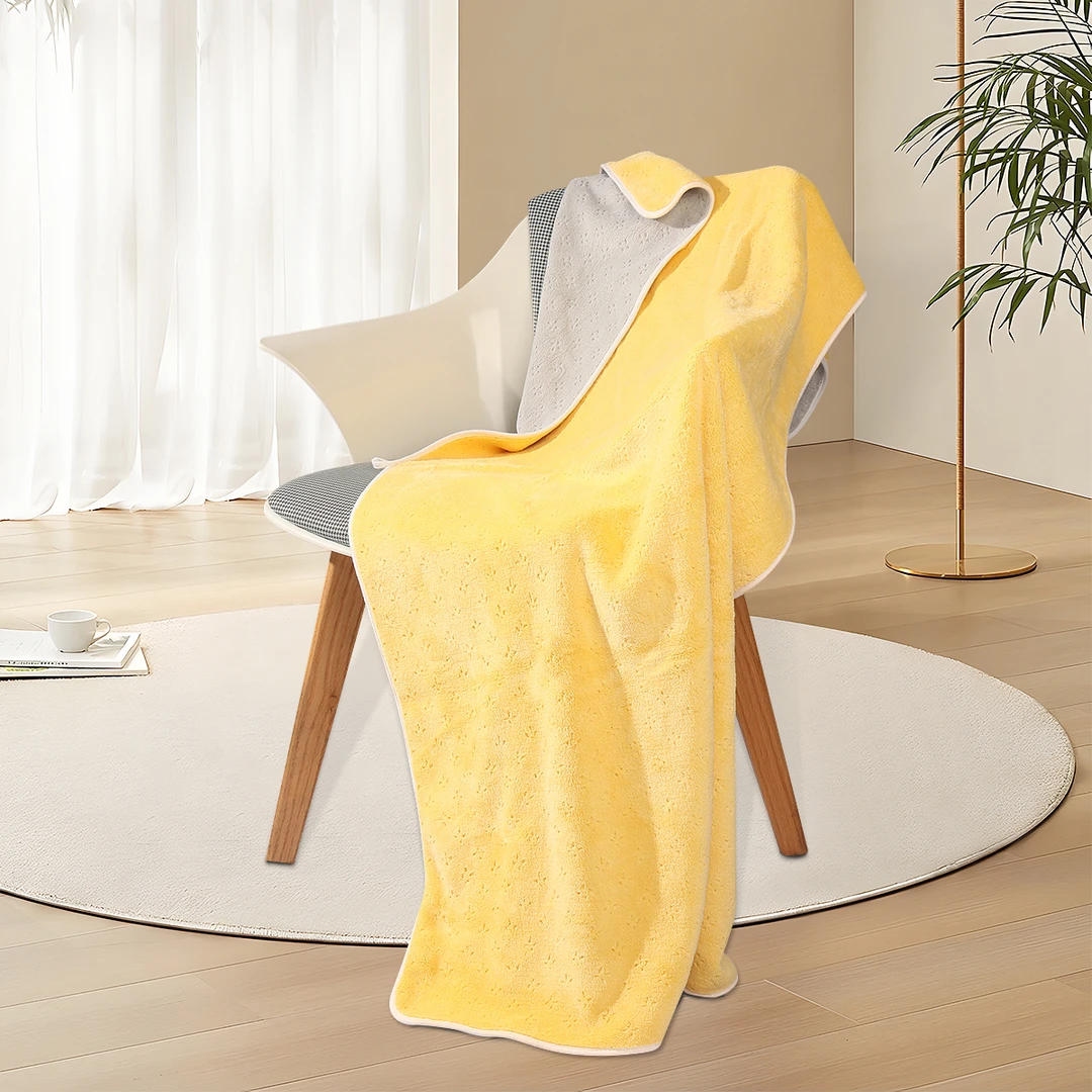 【靠谱之光】小雨点&暖绒压花双色浴巾 230585