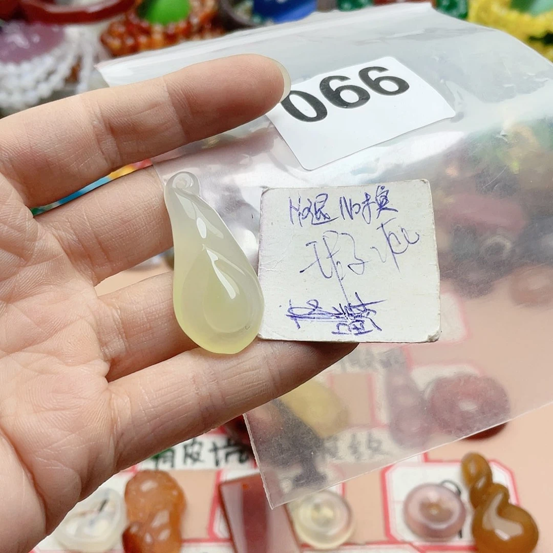 合金颈饰玛瑙/玉髓莯